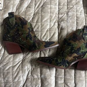 Jessica Simpson, the Zadie Camo Print Rhinestone Western Booties